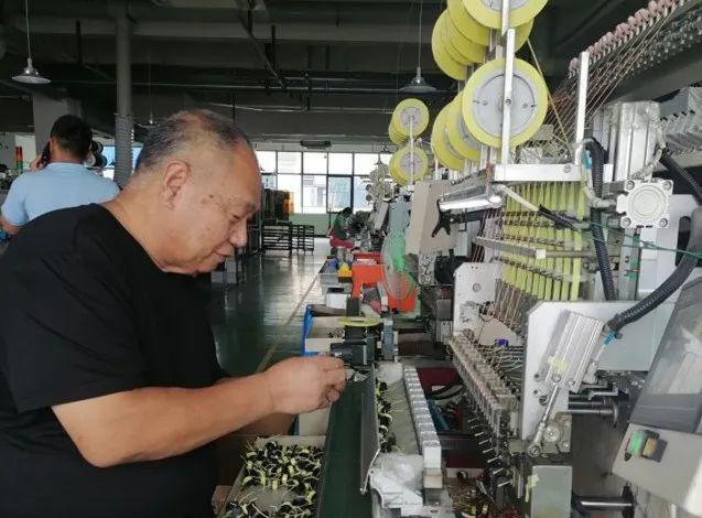 四川省电子学会专家赴绵阳经开区积家工业园电子厂调研，共探产业发展新路径